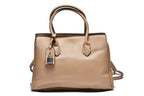 T012670TAP - Taupe elegantna torba sa ukrasnim priveskom