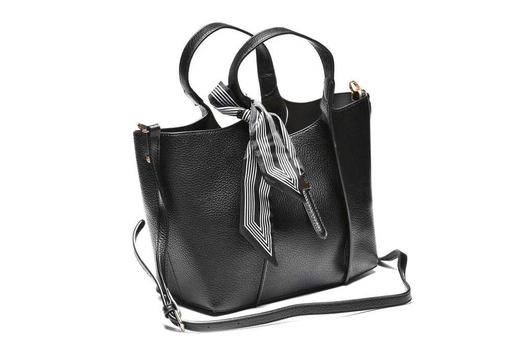 T012671BLK - Crna elegantna torba sa ukrasnom maramom